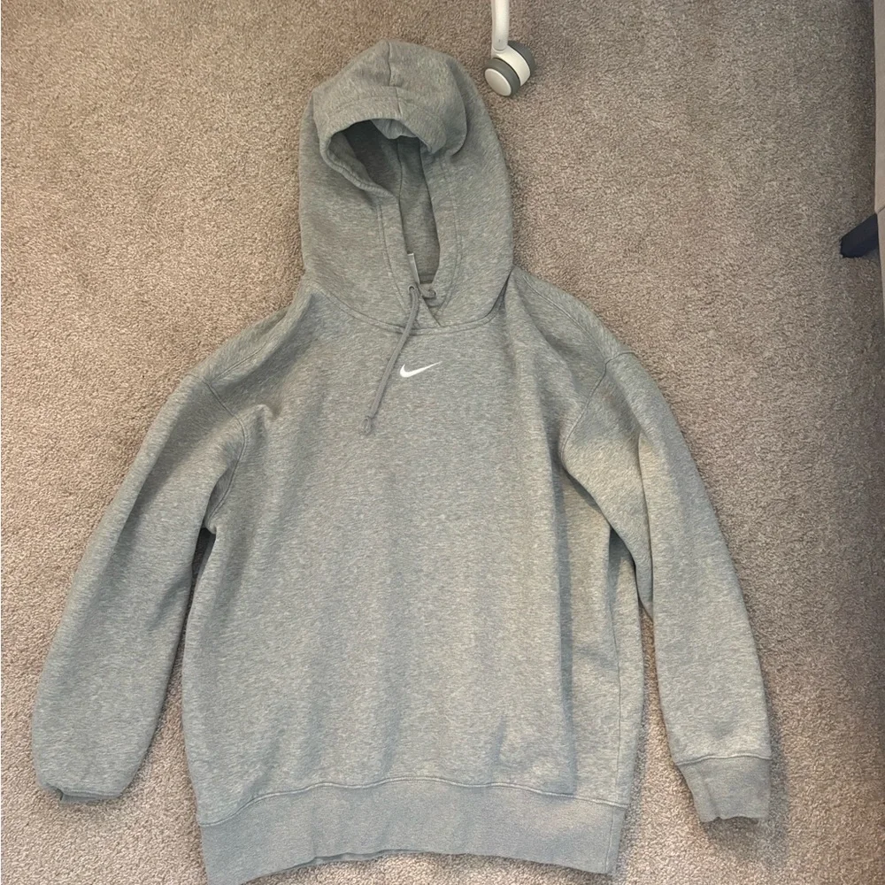 Nike women’s Light Gray Hoodie - Picture 1 of 2